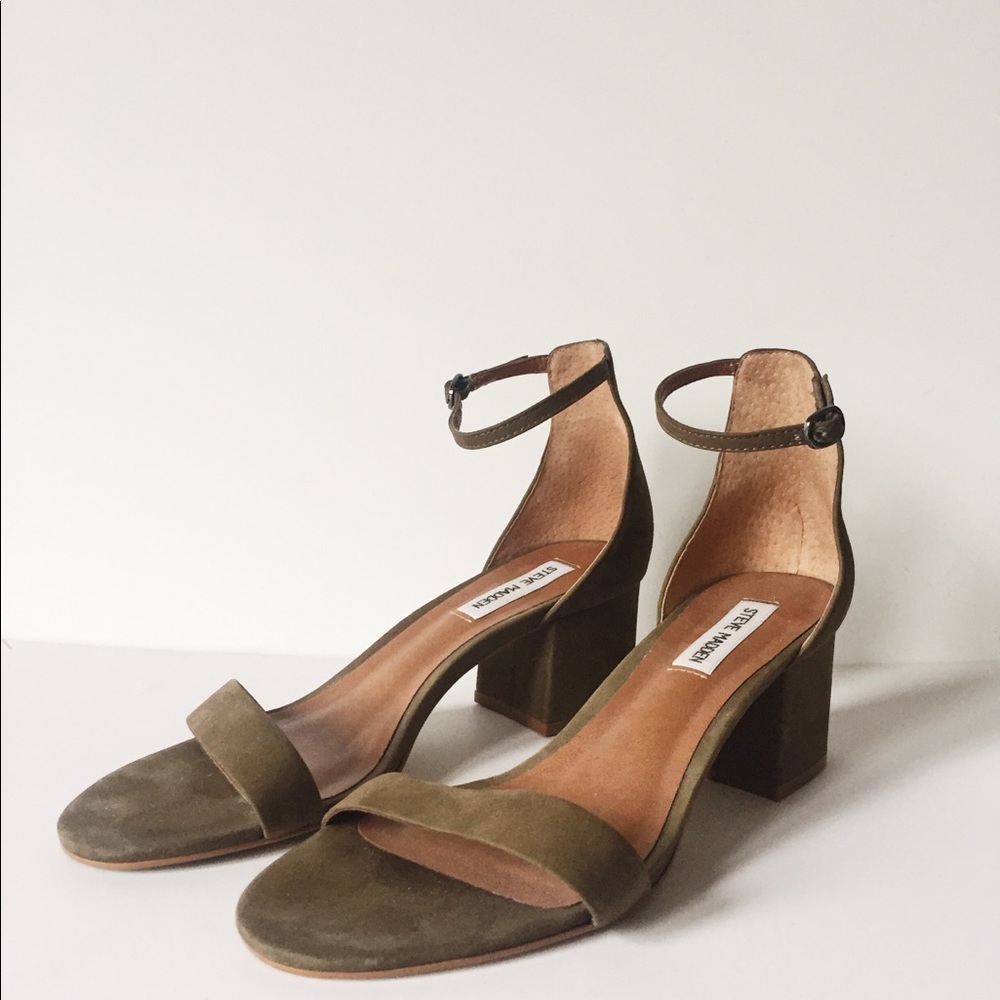 Sz 9.5 Nine West Olive Green Suede Open Toe Sandal